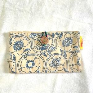 Cotton Clutch